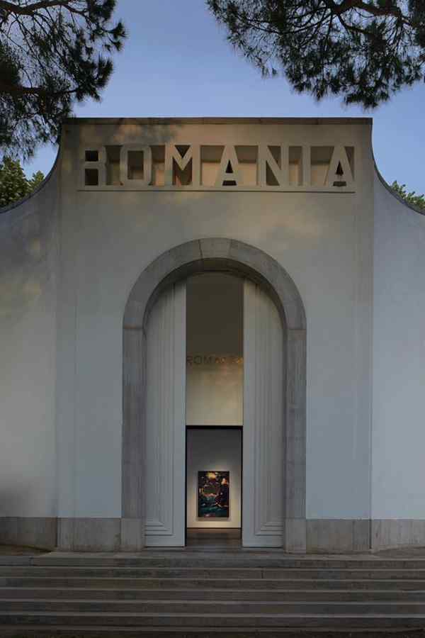 Bienala de la Veneţia, arta care provoacă şi povesteşte realitatea anului 2015