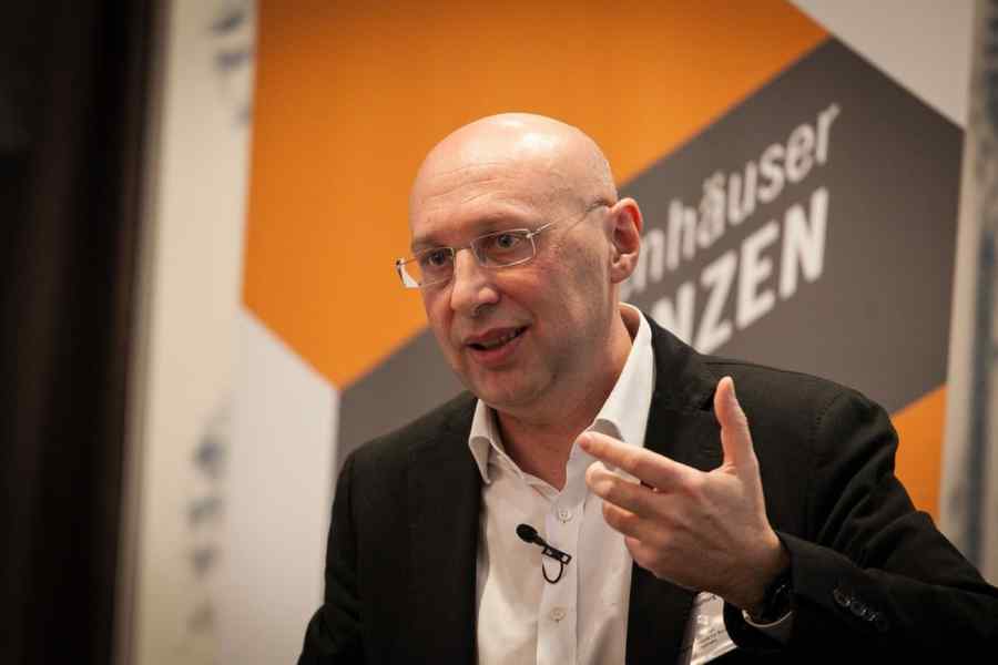 Laureat al Premiului Nobel, decorat de Regele Mihai