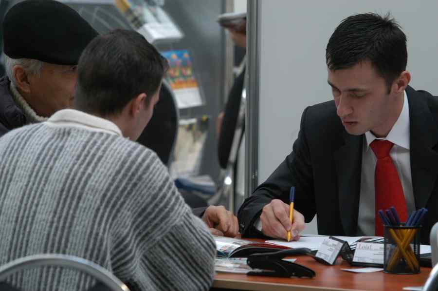 Băncile dau din nou credit „doar cu buletinul”