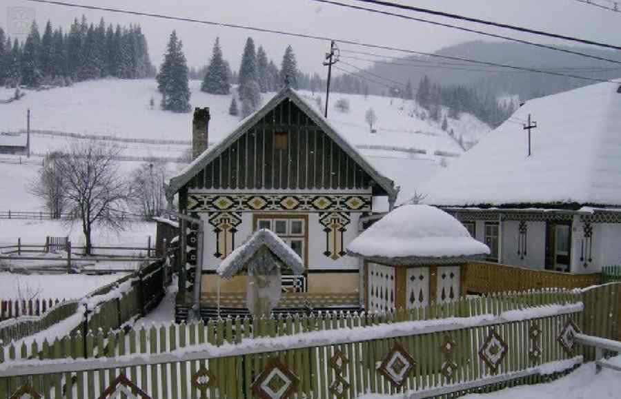Bucovina: Localitatea în care păstrarea arhitecturii tradiționale este obligatorie