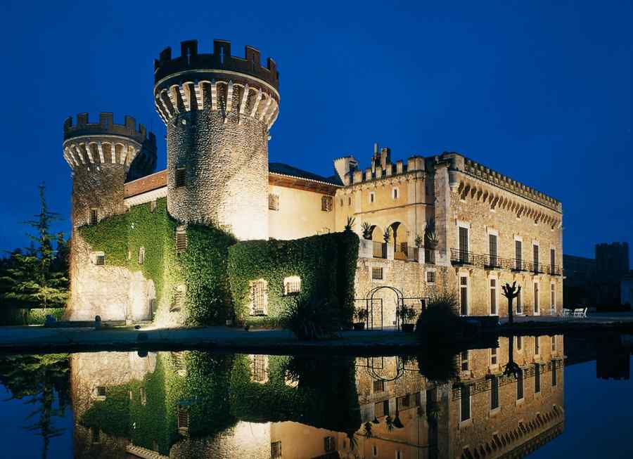 Peralada, farmecul unei nopţi de vară