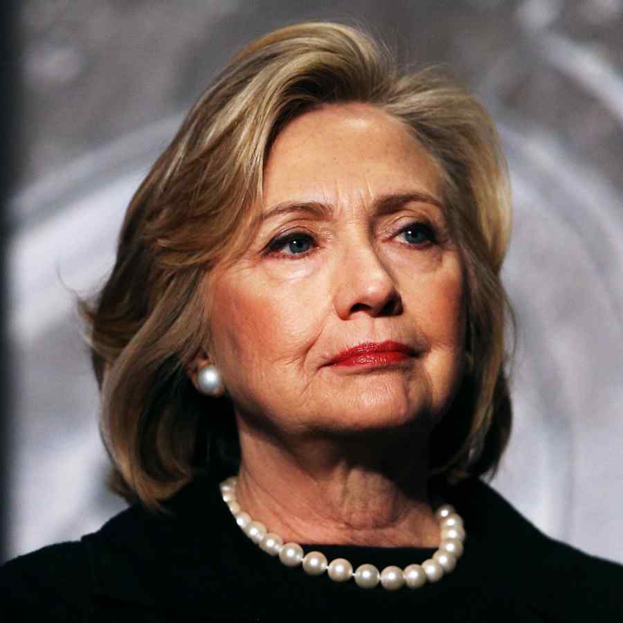 Hillary Clinton cere încetarea embargoului împotriva Cubei