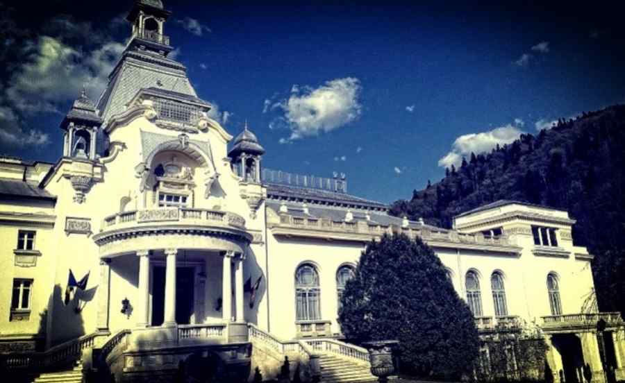 Comunităţile etnice din România şi oameni de teatru, la „Salonul de carte şi muzică” din Sinaia
