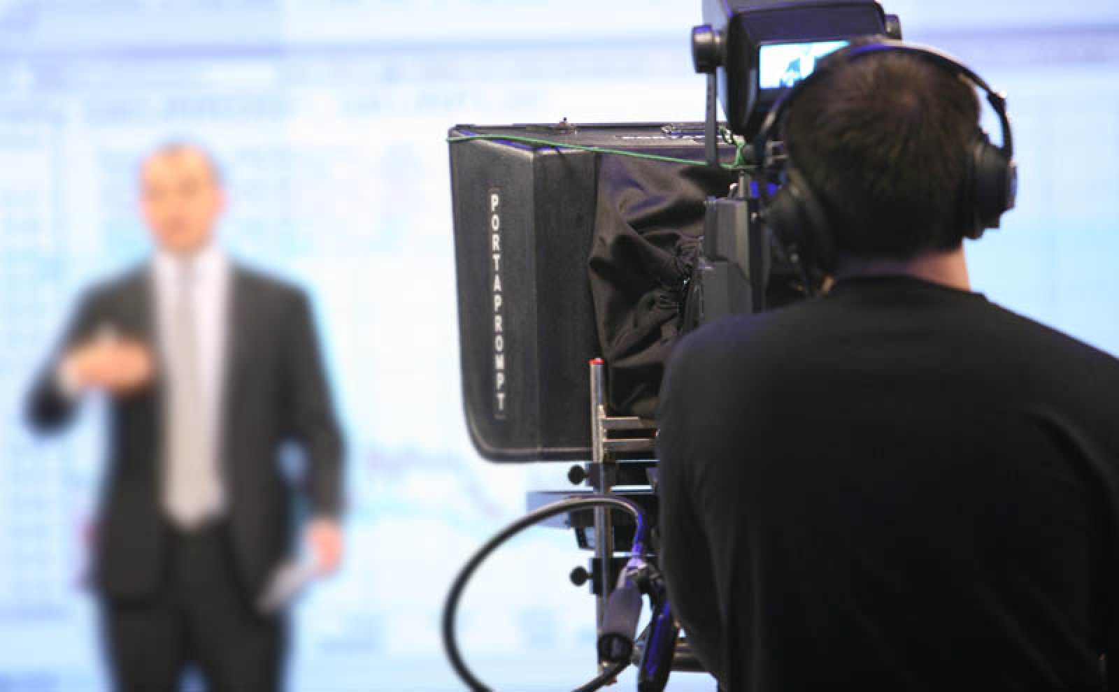 Director suspendat din funcție pentru că a participat la o emisiune