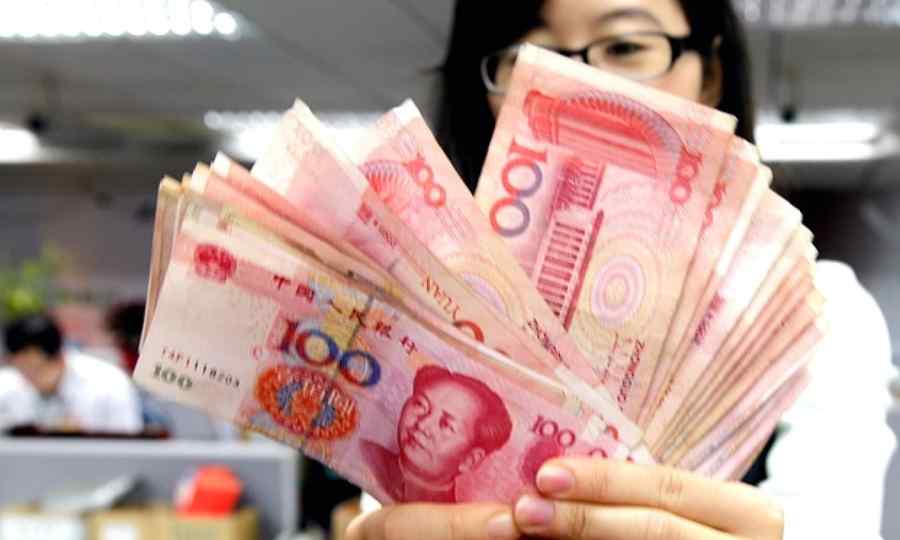 De ce îşi devalorizează China moneda