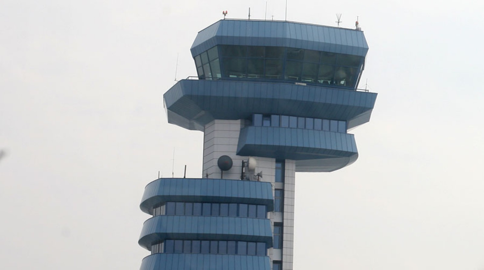 Controlorii de trafic aerian amenință cu o nouă grevă