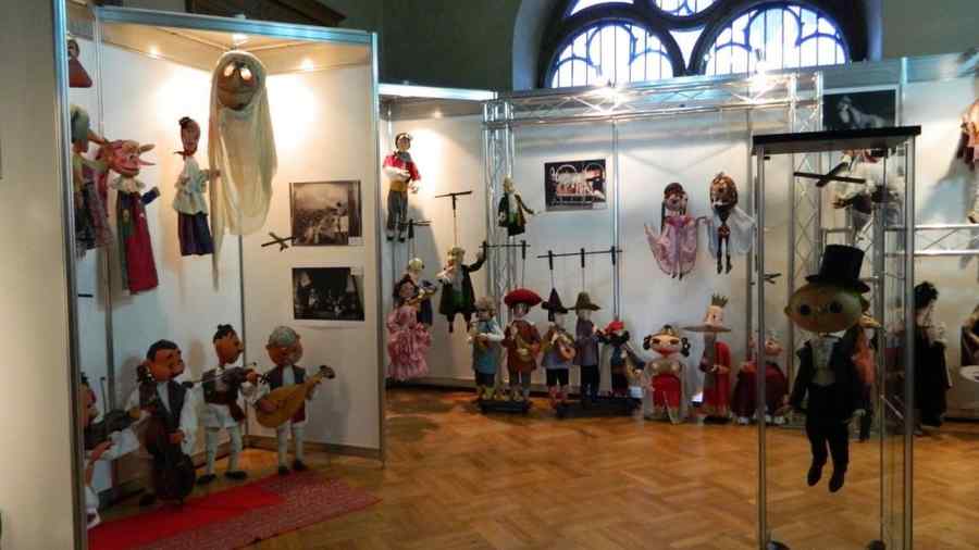 Democrația colonială – Adrian Năstase