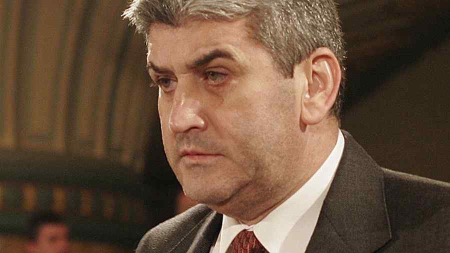 Explicaţia trădării „domnului general” Oprea, ascunsă în sertarul lui Kovesi