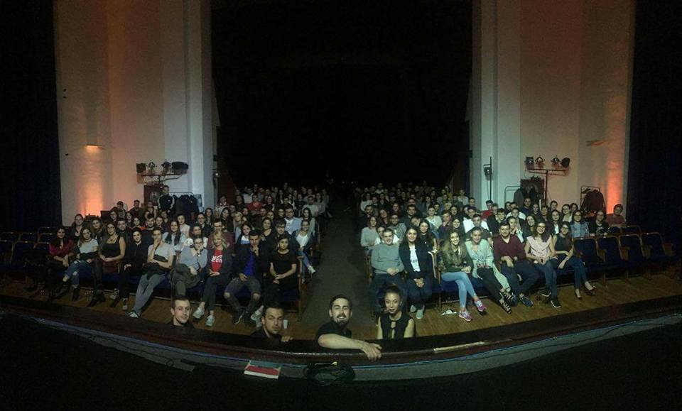 Teatru în turneu cu inima