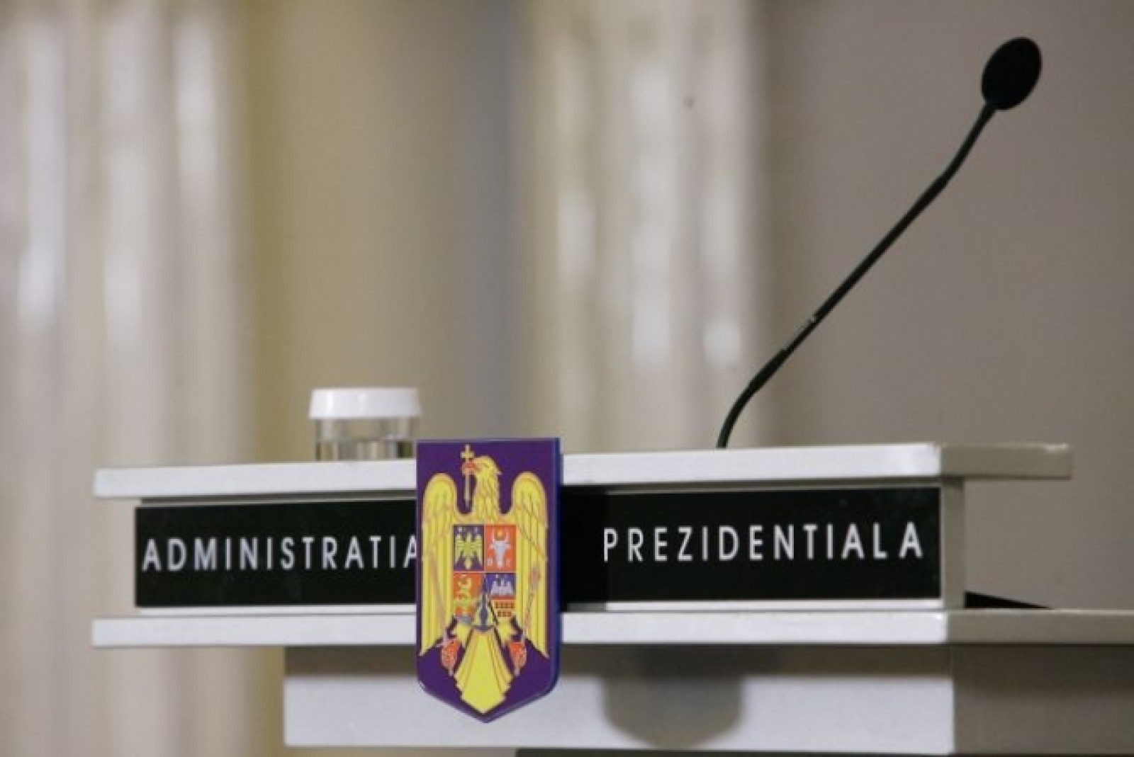 Klaus Iohannis a numit doi noi ambasadori