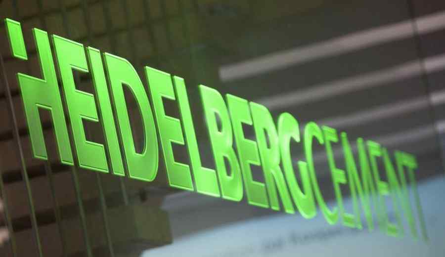 HeidelbergCement cumpără 45% din Italcementi