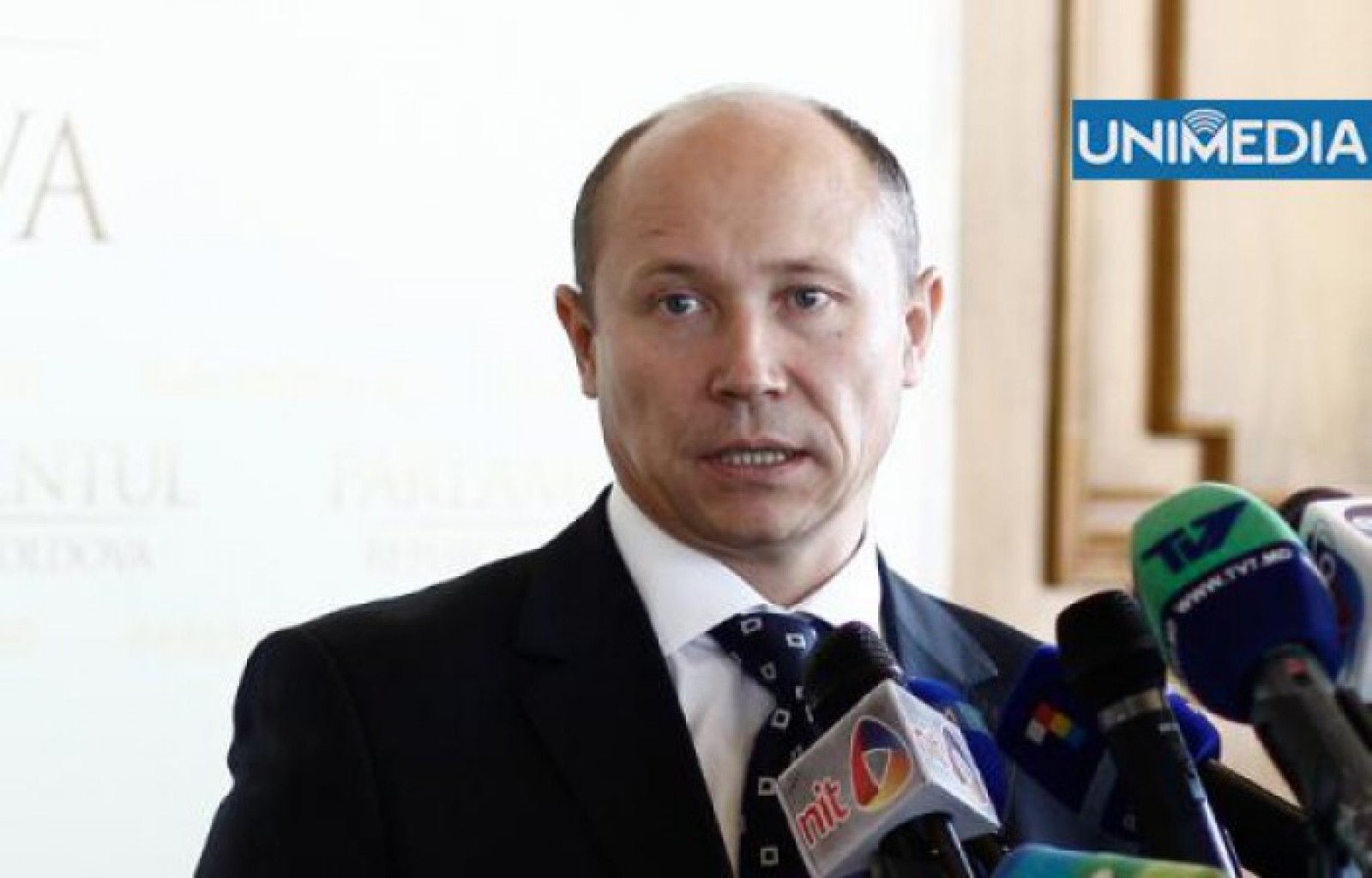 Cine este politicianul propus premier al Republicii Moldova