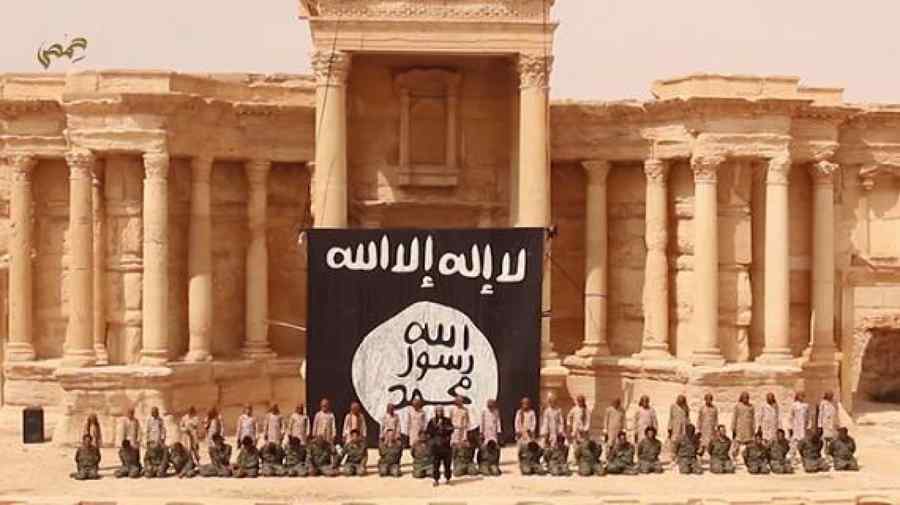 Execuție  în amfiteatrul antic de la Palmyra