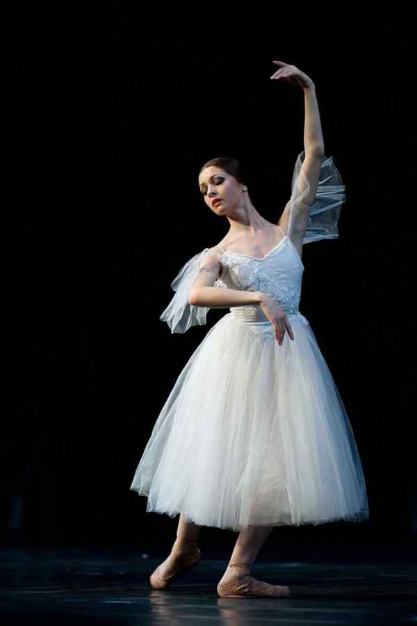 „Giselle”, capodopera baletului romantic, într-o nouă montare la Opera Naţională Bucureşti