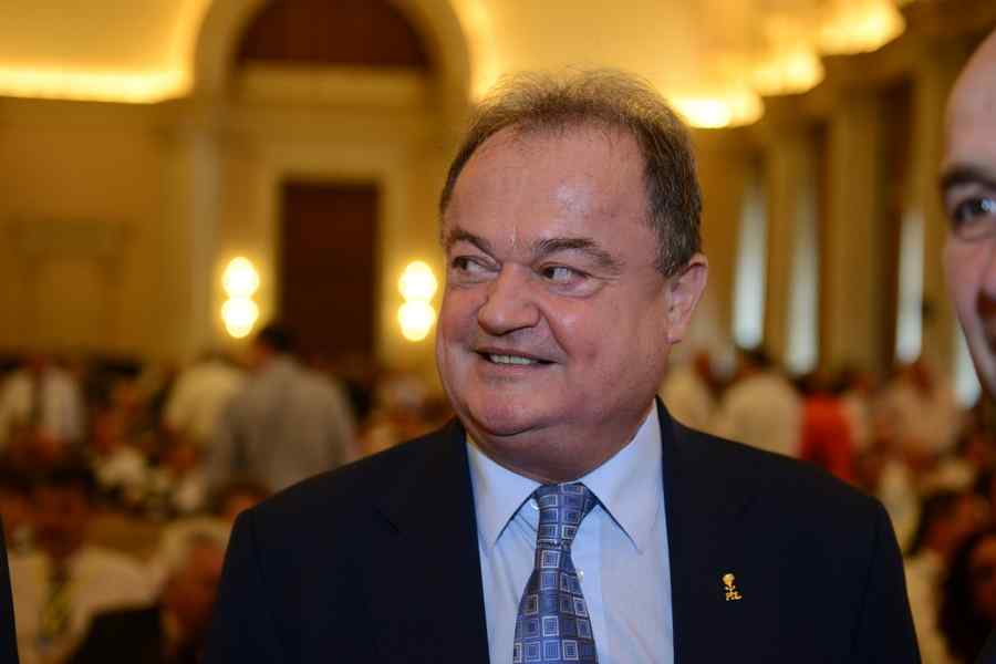 Blaga: România, o țară aflată în plină criză, generată de premier