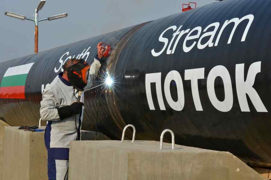 UE, faţă în faţă cu două capete ale „balaurului” South Stream