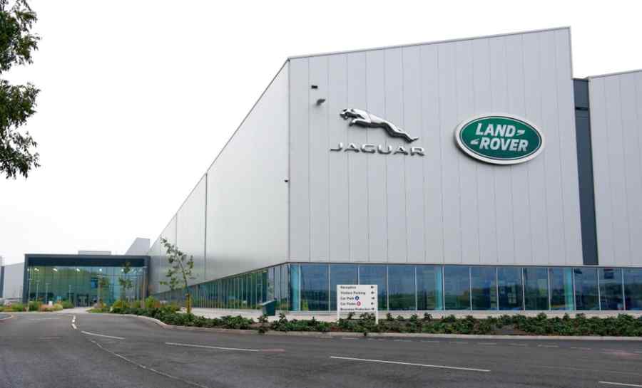 Cum a ratat România o mare investiţie Jaguar la Braşov