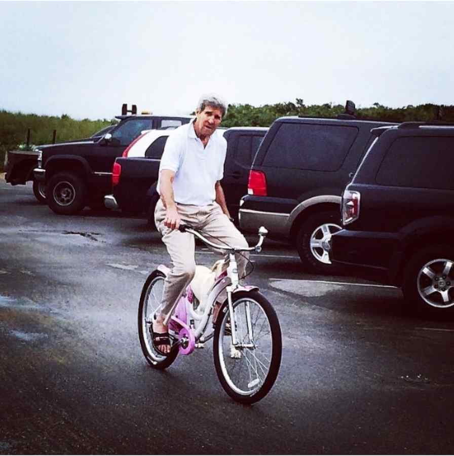 John Kerry, sub observaţie la spitalul din Geneva