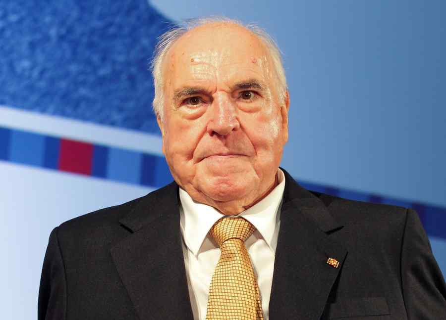 Helmut Kohl, în stare critică