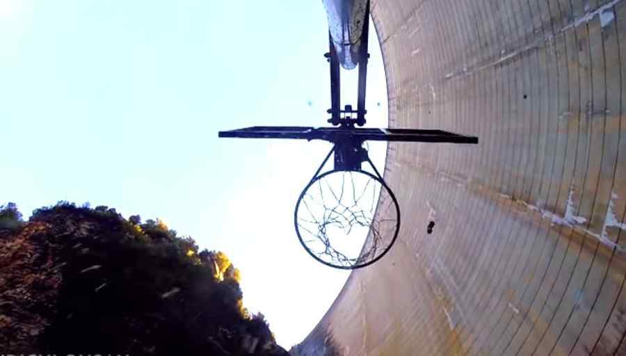 Nou record mondial, cea mai mare înălțime de la care este înscris un coș de baschet (video)