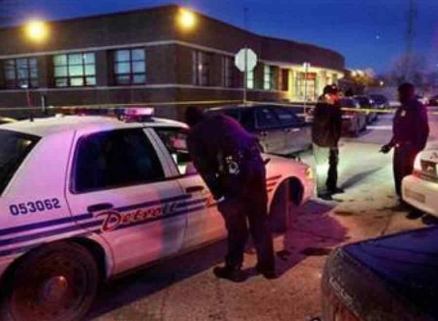 Atacuri armate la Detroit şi Philadelphia