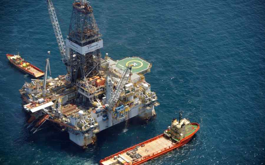 Ruşii au început să sape serios după hidrocarburi în Marea Neagră românească