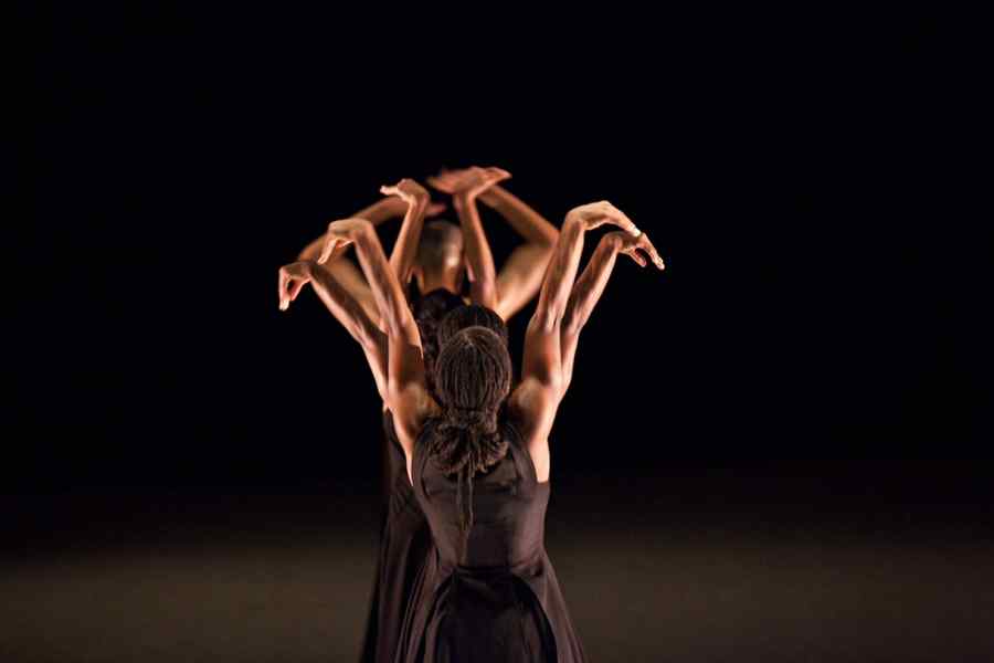 „Kaash”, un pod între kathak-ul şi dansul contemporan