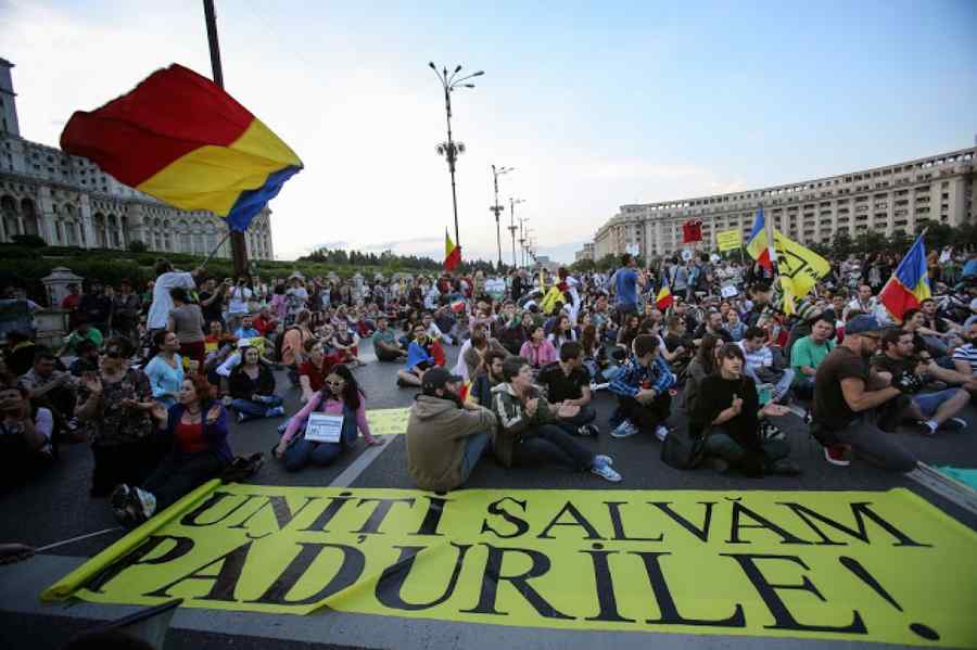 Guvernul Ponta organizează și coordonează protestele împotriva propriei guvernări!