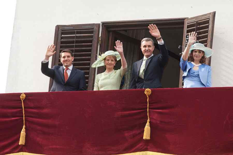 Familia Regală, cu ocazia sărbătorii de 10 Mai