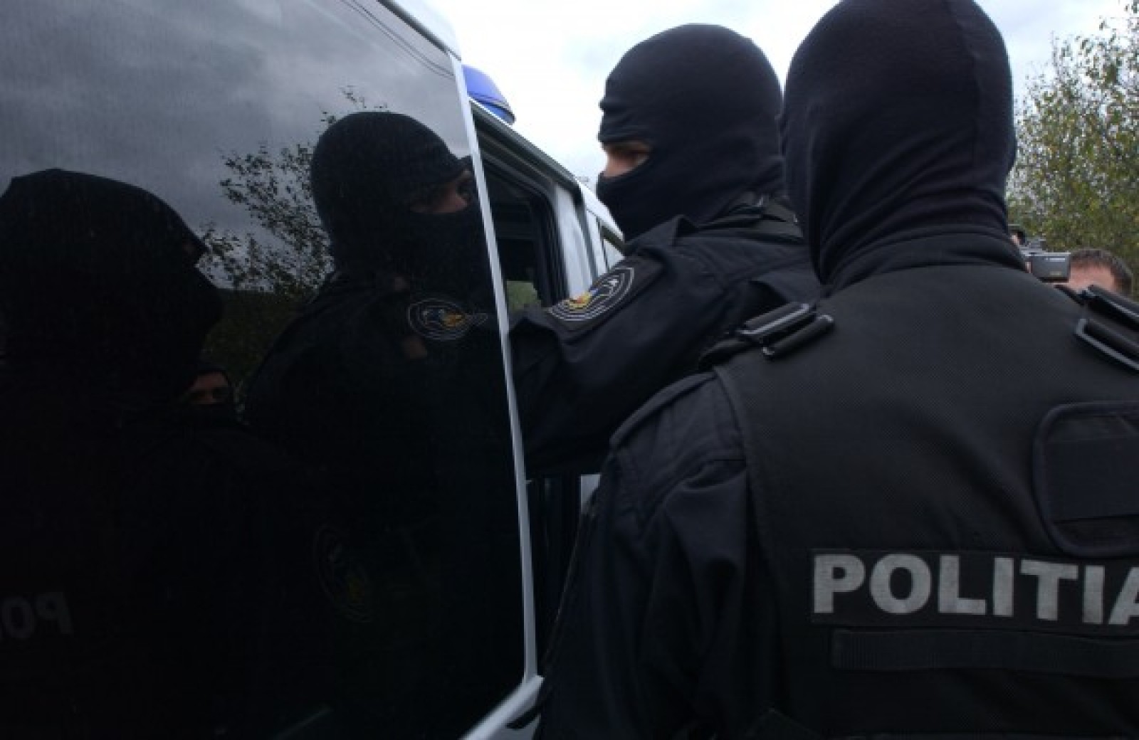 Percheziții într-un dosar cu firme implicate în „activităţi de media”