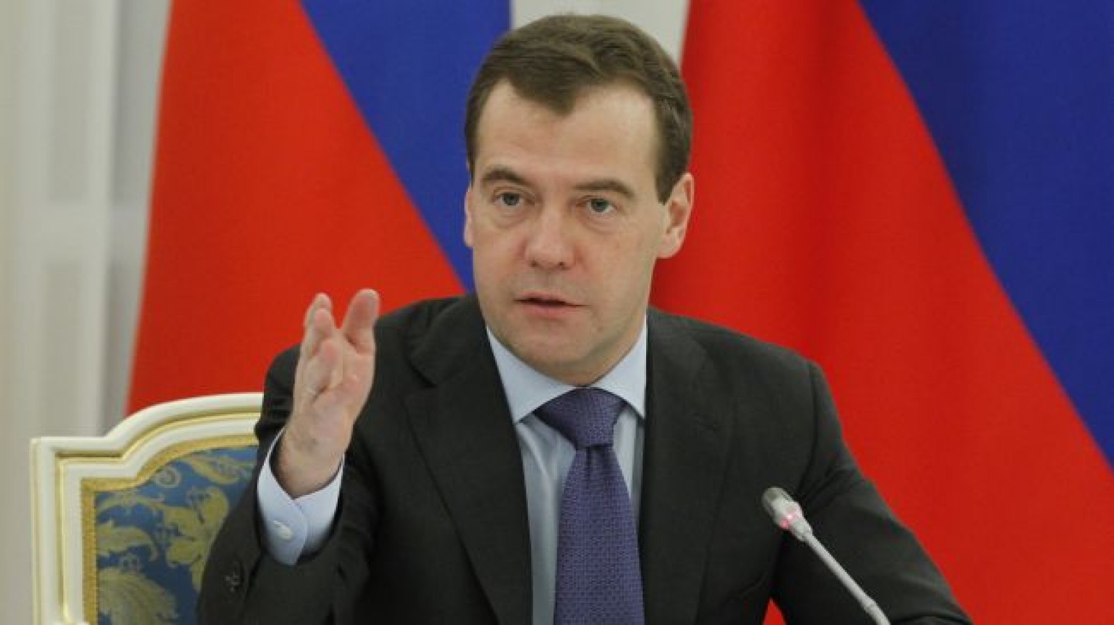 Medvedev: Rusia va adopta ”o poziție fermă” dacă Ucraina nu-și va achita datoria externă