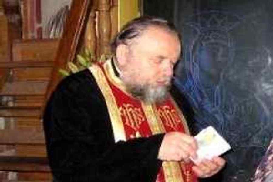 Starețul unei mănăstiri din Argeș: „Arză-te-ar focul!” (Video)