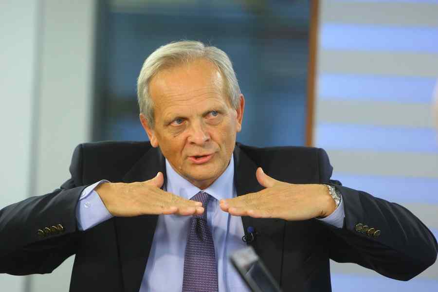 Stolojan, critici în cazul dublării alocaţiei copiilor