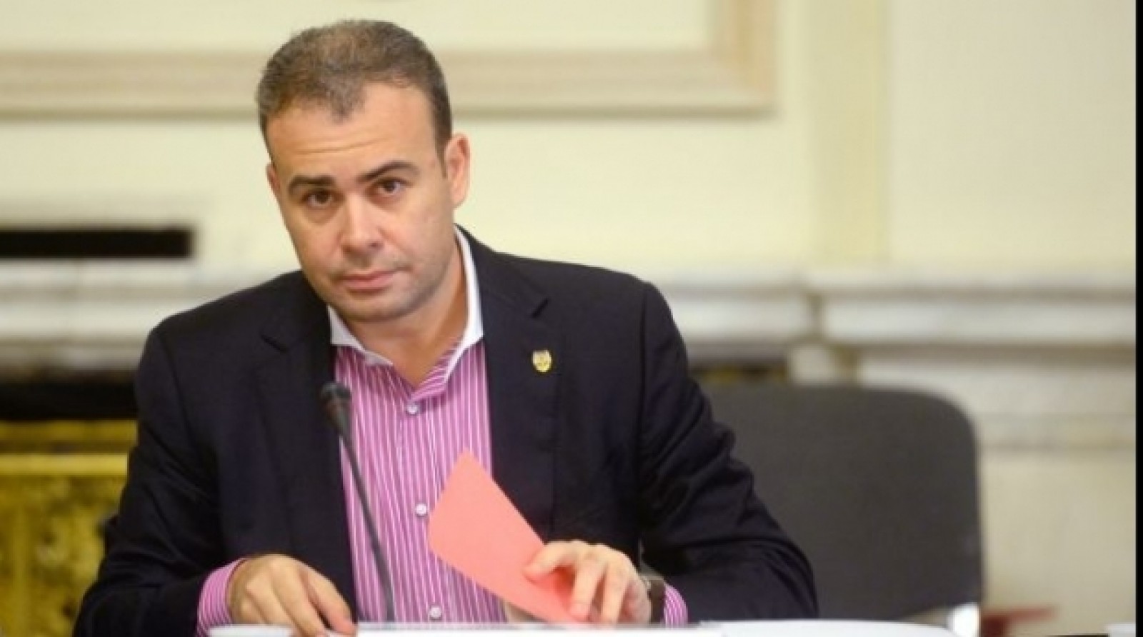 Darius Vâlcov a demisionat din funcția de senator