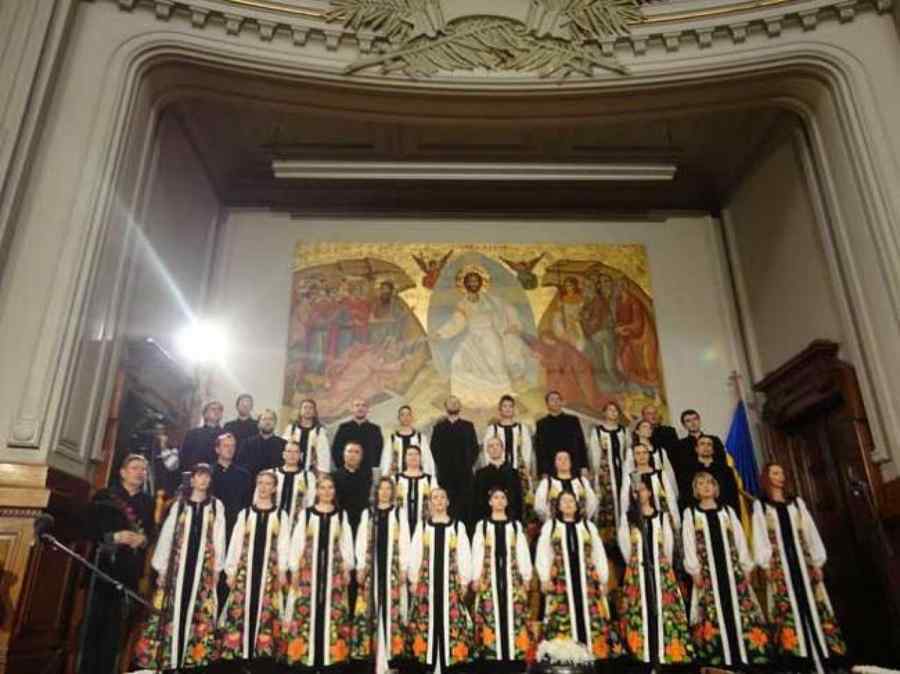 Corul Naţional de Cameră Madrigal concertează duminică la Ateneul Român