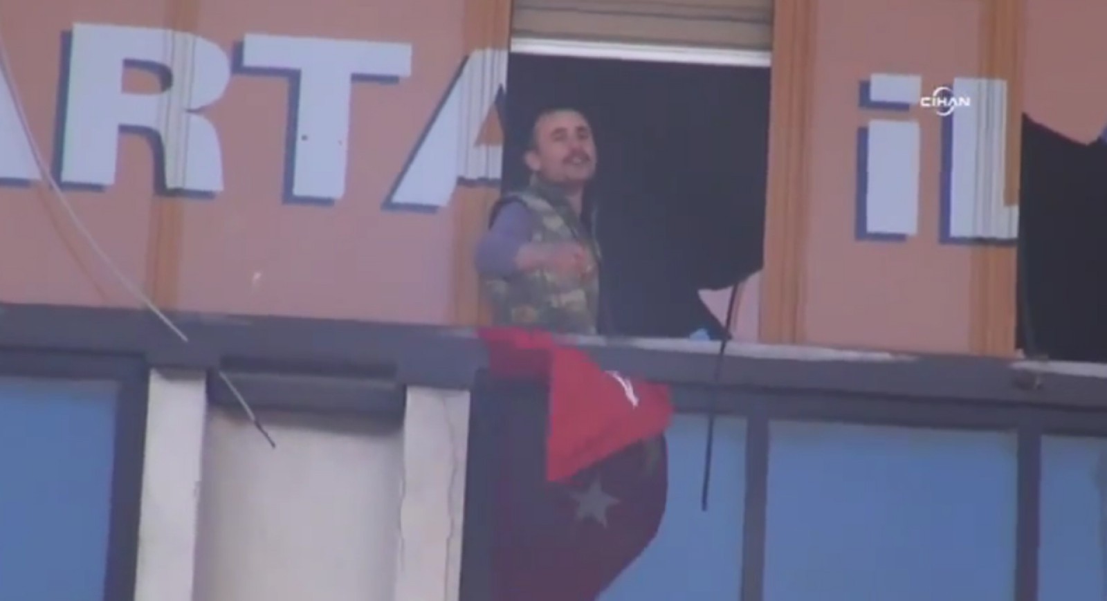 Turcia: Două persoane înarmate au intrat în sediul partidului de guvernământ