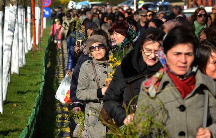 Mii de credincioşi au participat la procesiunea de Florii în Bucureşti