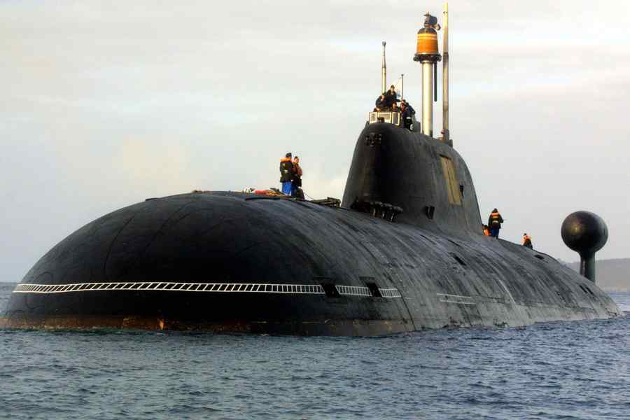 Un submarin nuclear rusesc a luat foc
