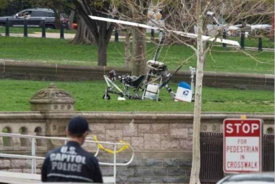 Un individ a aterizat cu elicopterul pe peluza Capitoliului