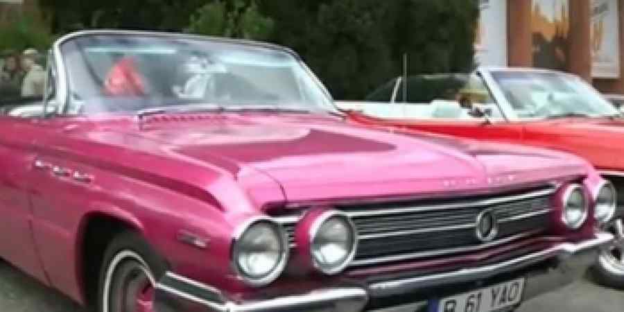 Parada mașinilor de epocă în parcul Herăstrău (VIDEO)