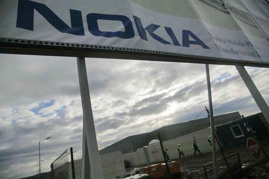 Nokia se întoarce în România după plecarea neaşteptată din 2011