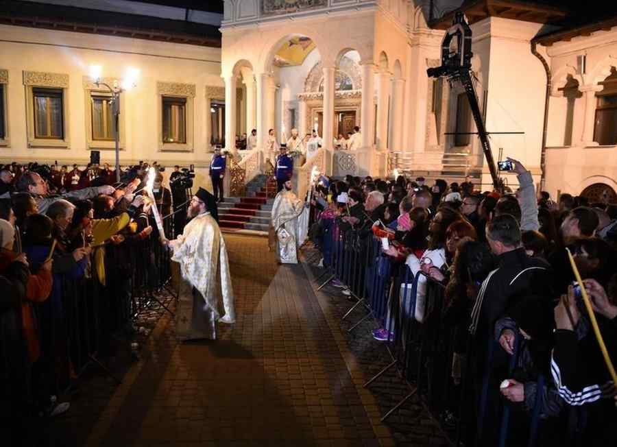 AUR cere ridicarea restricțiilor în noaptea de Paști