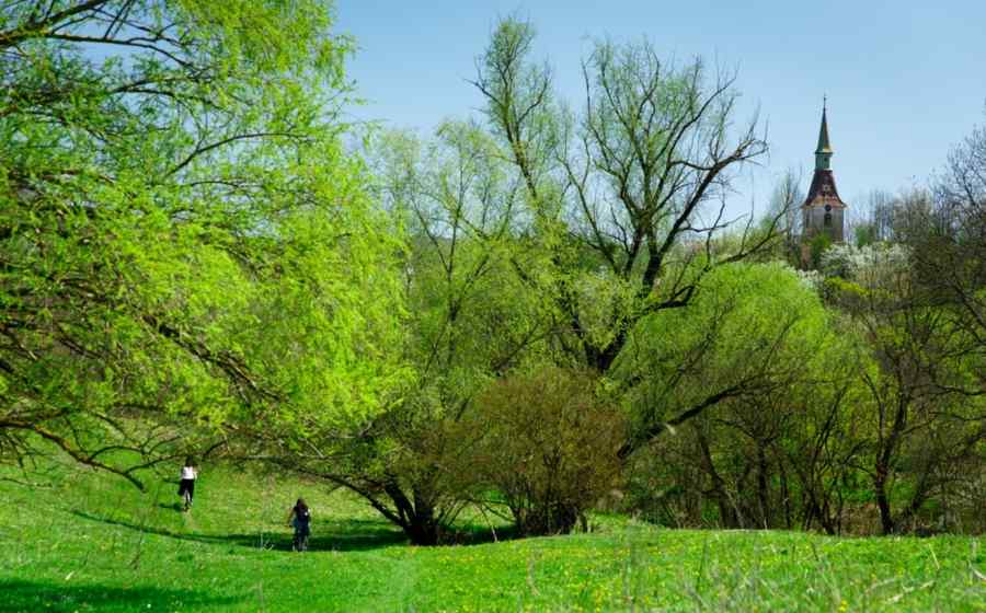 S-au inaugurat 229 km de trasee de bicicletă și drumeție în Podișul Hârtibaciului