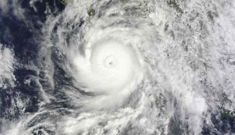 Decizia luată de meteorologi în cazul uraganului Isis