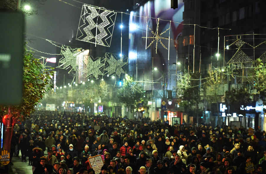Noi proteste față de modificările aduse legilor justiției