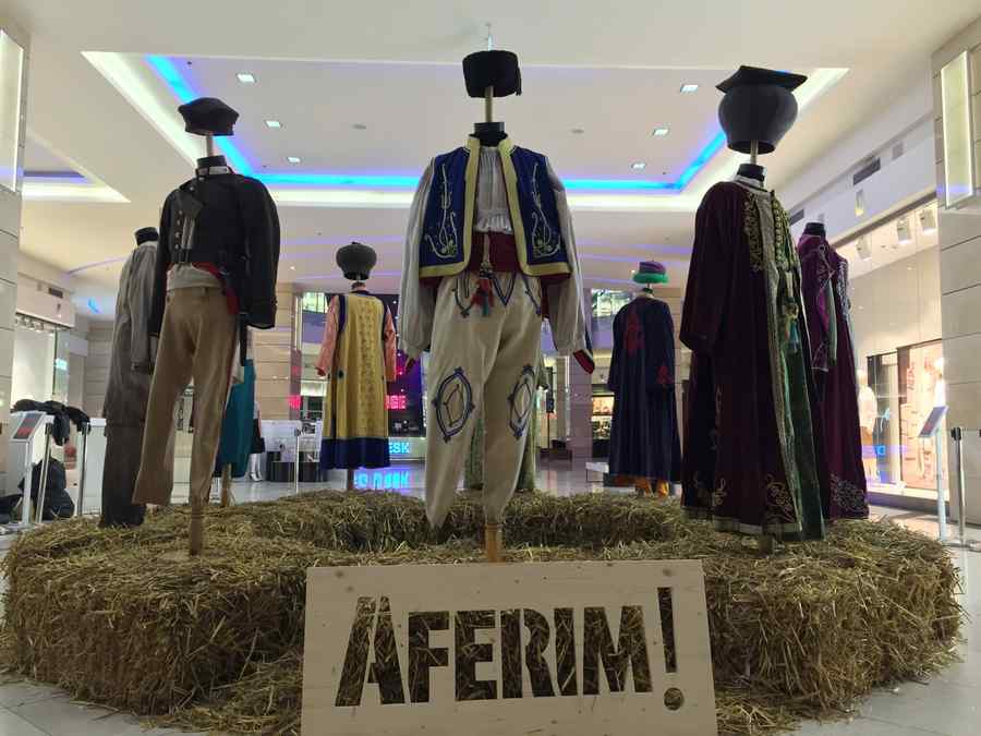 Costumele din „AFERIM!” pot fi văzute la AFI Palace Cotroceni