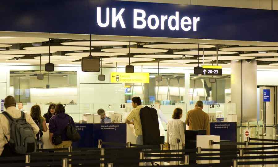 Nigel Farage,promisiuni legate de IMIGRAȚIE