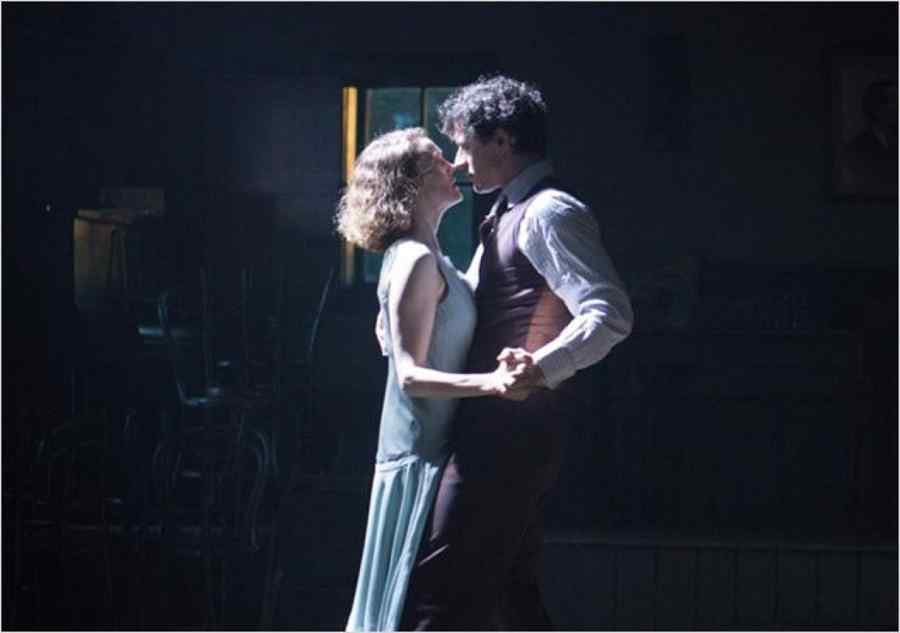 Dragoste şi libertate într-o sală de bal