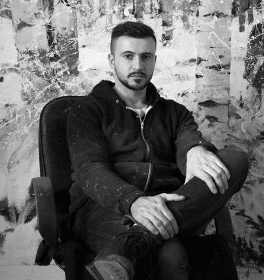 Adrian Ghenie expune la Bienala de la Veneţia