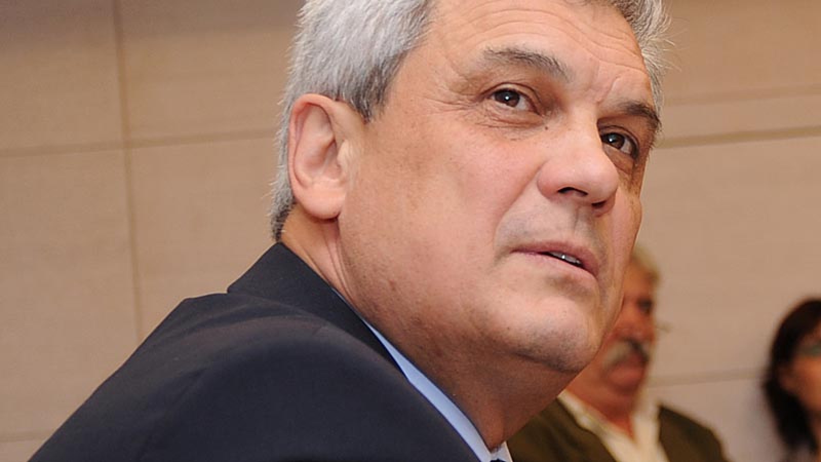 Ion Ariton poate fi urmărit penal